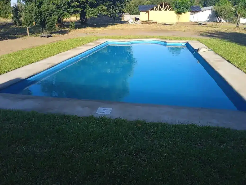 construcción de piscinas terminada